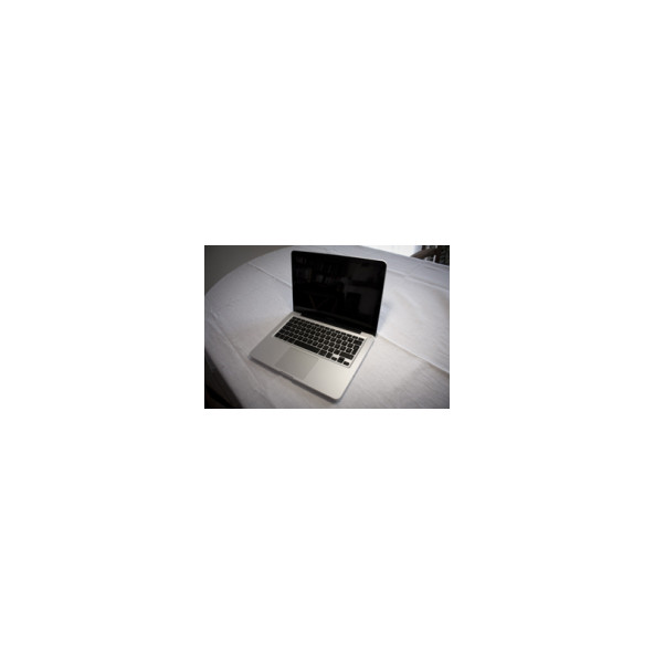 MacBook Pro 13" 2.66Ghz Core 2 Duo / 4Gb DDR3 1066MHz / Nvidia 320M VGA / 320Gb HDD / ÚJSZERŰ